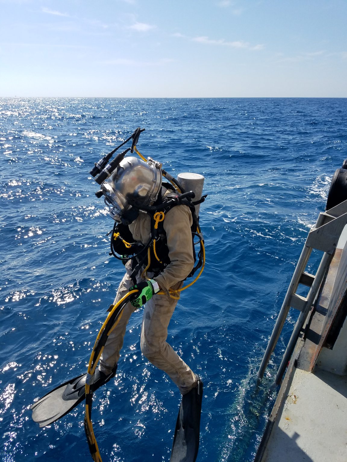 DIVING JOBS U.S. Underwater